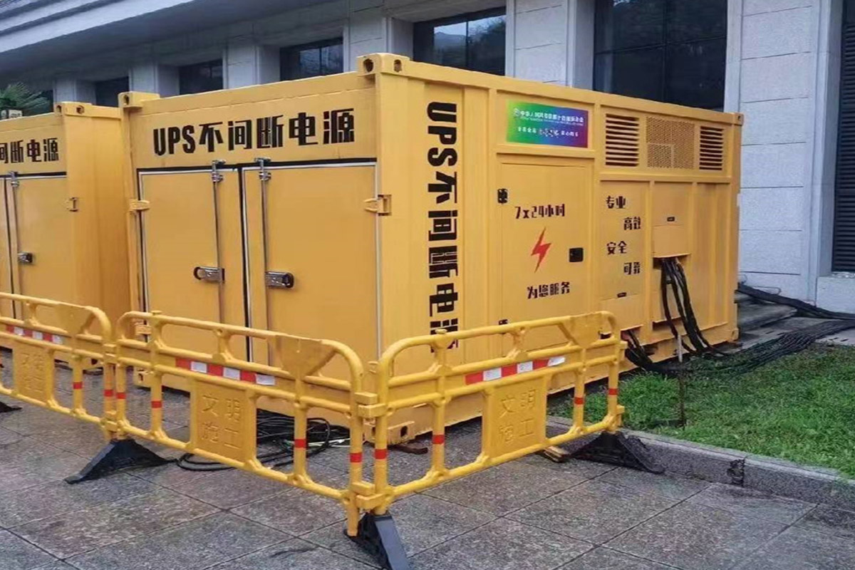 梁山发电机租赁施工现场